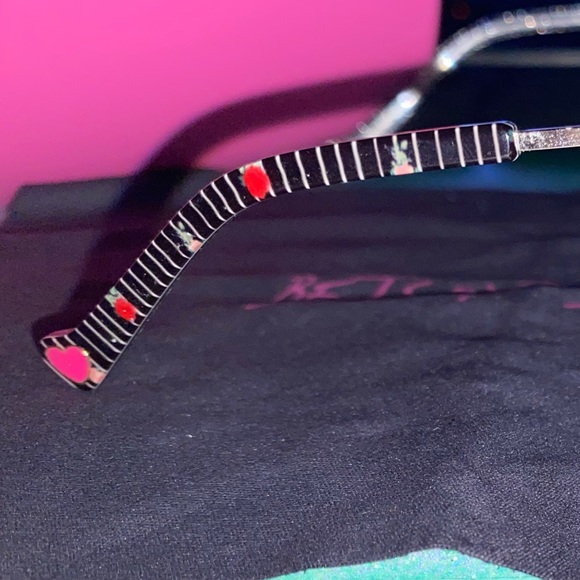 Betsy Johnson razzle dazzle frames in grey - Picture 5 of 6